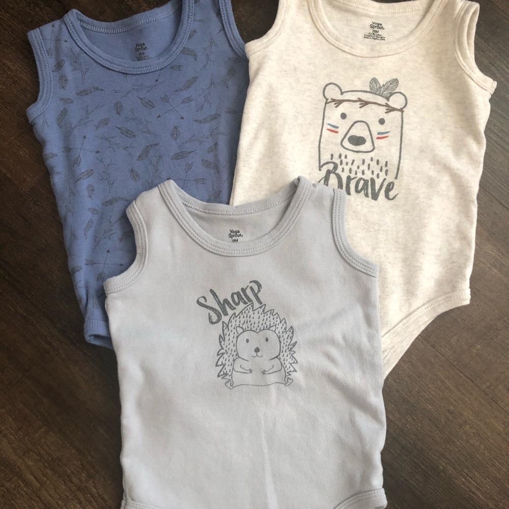 Wilderness sleeveless onsie bundle 18 months